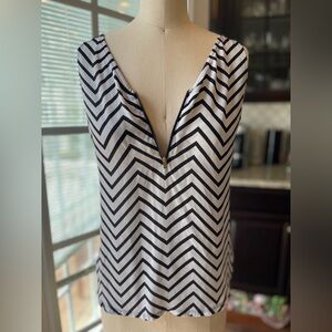 Black White Chevron Sleeveless Blouse Zip Front V Neck Work Top S Express
